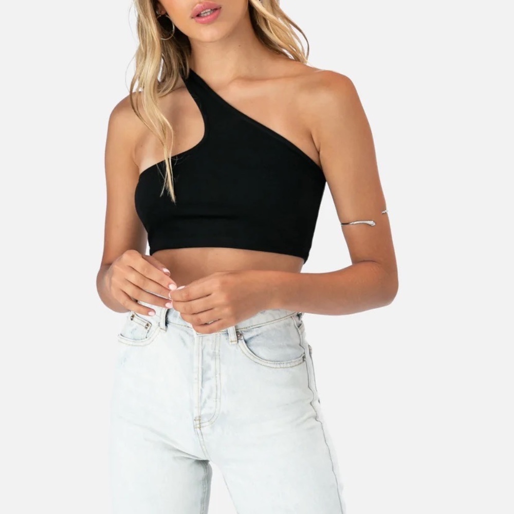 Black One Shoulder Crop Top